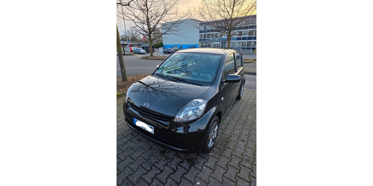 Daihatsu Sirion 154.300 km 2.700 &euro; Leverkusen 51381