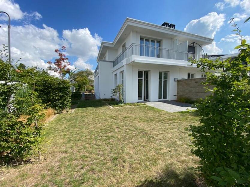HAUS WITTLAER - KAMIN - OFFENE EINBAUKÜCHE - PARKETT - GARTEN - HOHE DECKEN - FEINPUTZ zimmer
