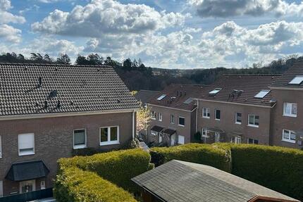 Haus Wermelskirchen - 4 Zimmer, 110 m&sup2;, 450.000&euro; | Angebot:26755198