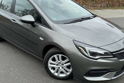 Opel Astra Klima Navi Temp CarPlay GARANTIE 28.000 km 28.000 km 14.500 &euro; Erftstadt 50374