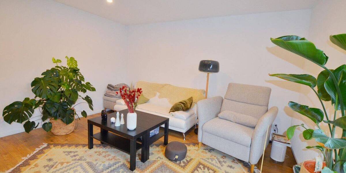 Etagenwohnung Troisdorf Spich - 4 Zimmer, 100 m&sup2;, 1.295&euro; | Angebot:26236530