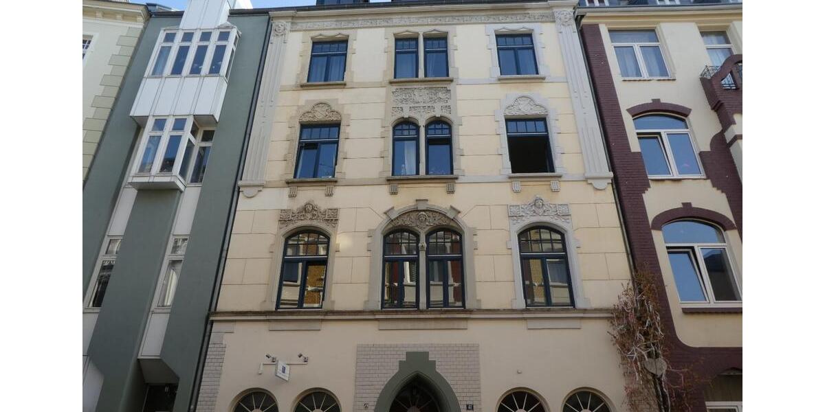 Dachgeschoßwohnung Bonn Poppelsdorf - 3.5 Zimmer, 77 m&sup2;, 850&euro; | Angebot:25991585