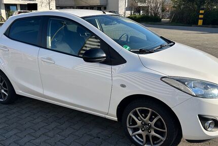 Mazda 2 80.000 km 6.100 &euro; Köln 50825