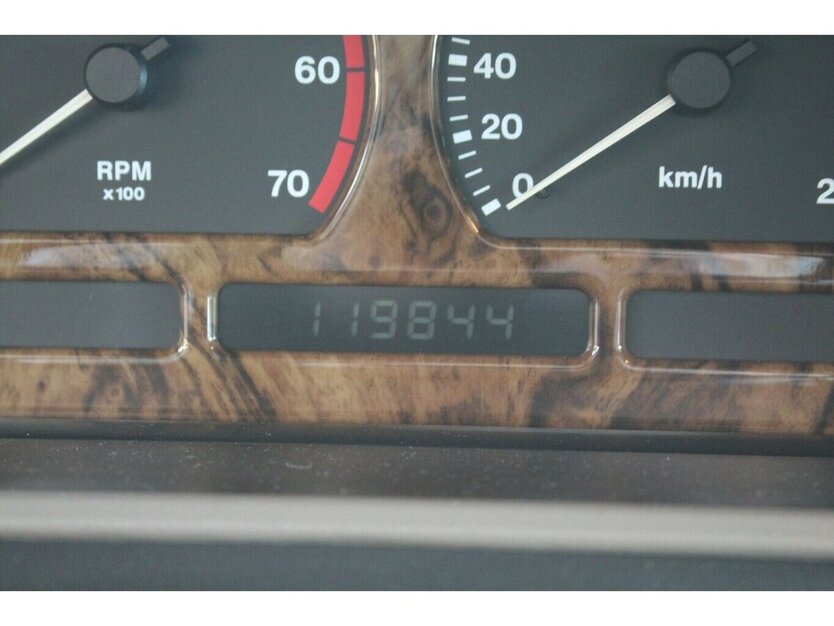 Jaguar XJ 4.0 Lang Automatik - Leder - Schiebedach - 119.865 km 19.980 € Euskirchen 53881