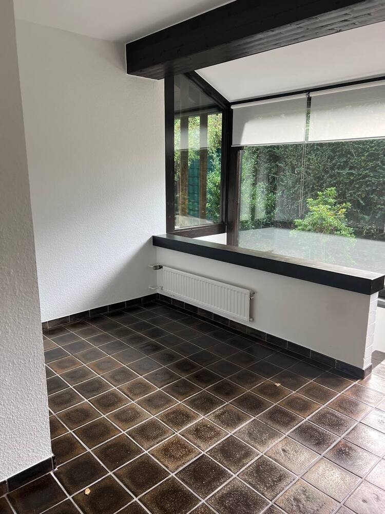 D-Kaiserswerth: Einfamilienhaus, 2 Zimmer, ca. 80 m² Wohnfl., ca. 60 m² Nutzfläche, Terrasse, Stellplatz