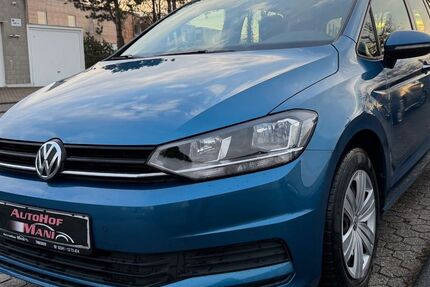 VW Touran 102.834 km 13.490 &euro; Troisdorf 53842