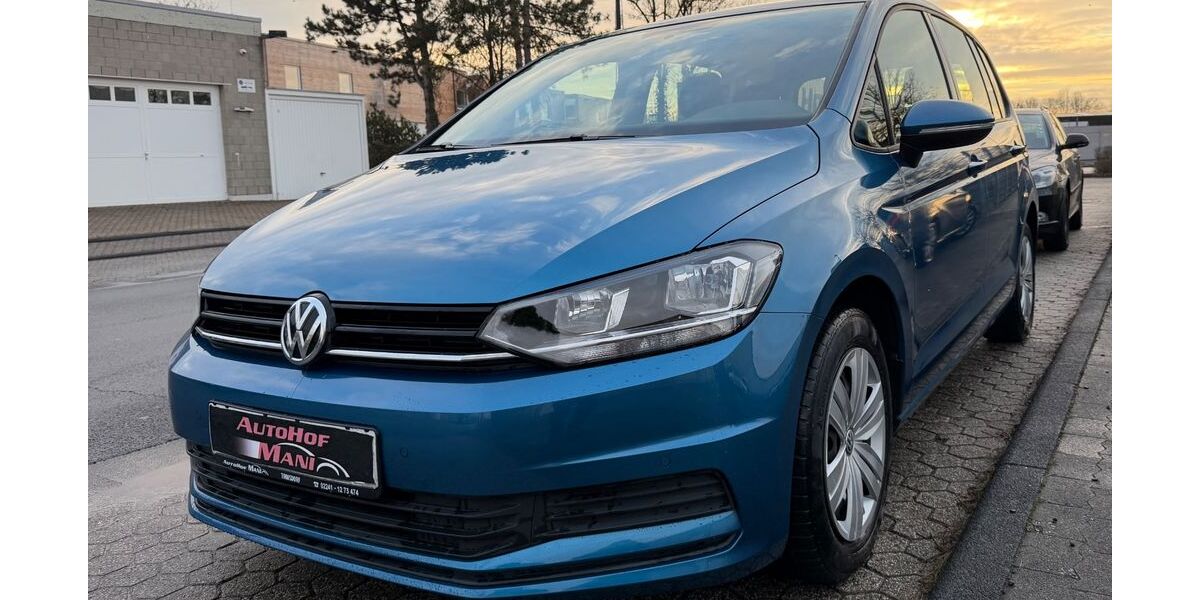 VW Touran 102.834 km 13.990 &euro; Troisdorf 53842