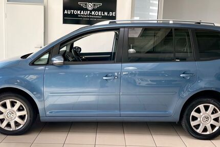 VW Touran 156.385 km 11.590 &euro; Köln 51067