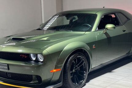 Dodge Challenger 11.159 km 57.770 € Köln 50739