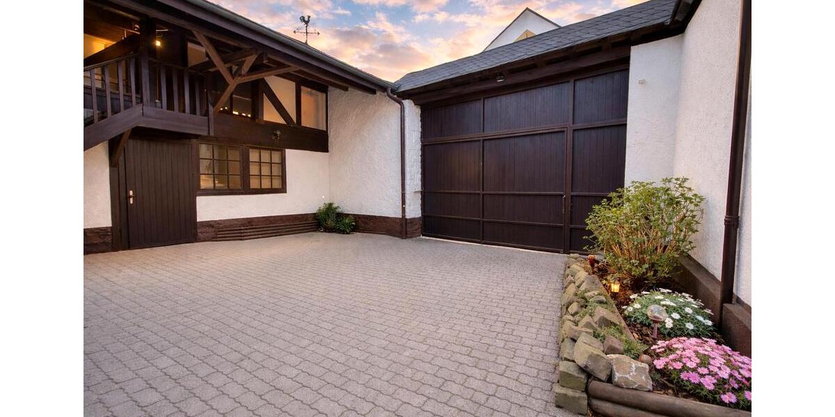 Einfamilienhaus Köln - 16 Zimmer, 770 m&sup2;, 449.000&euro; | Angebot:26455229