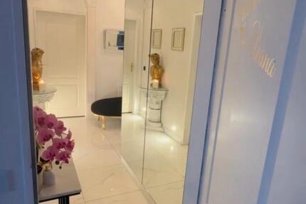 Moderne Eigentumswohnung mit großer Terasse &Blick auf den M.Berg 3 zimmer