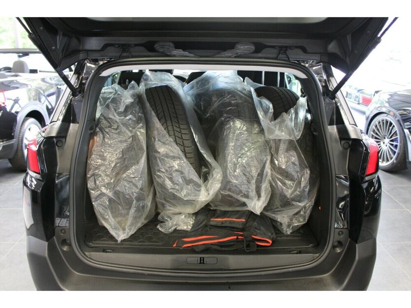 Peugeot 5008 BlueHDi Active Pack - 7 Sitzer - 27.732 km 22.980 € Euskirchen 53881