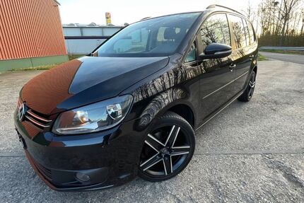 VW Touran 274.000 km 5.300 &euro; Kerpen 50169