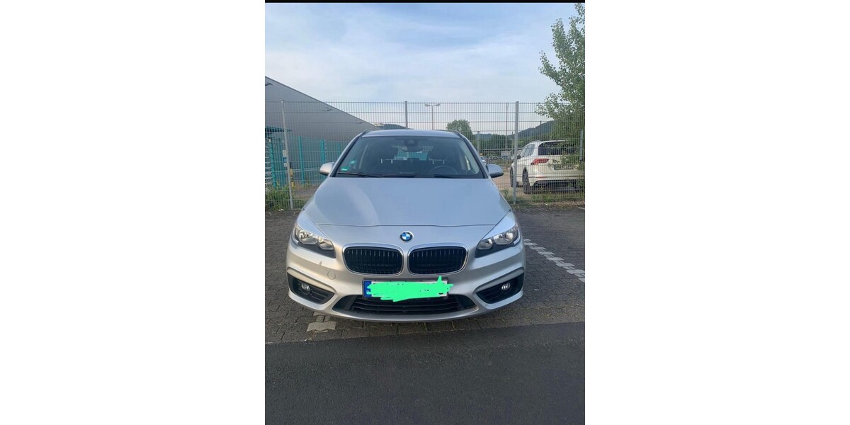 BMW 218 150.000 km 7.000 € Bonn 53111