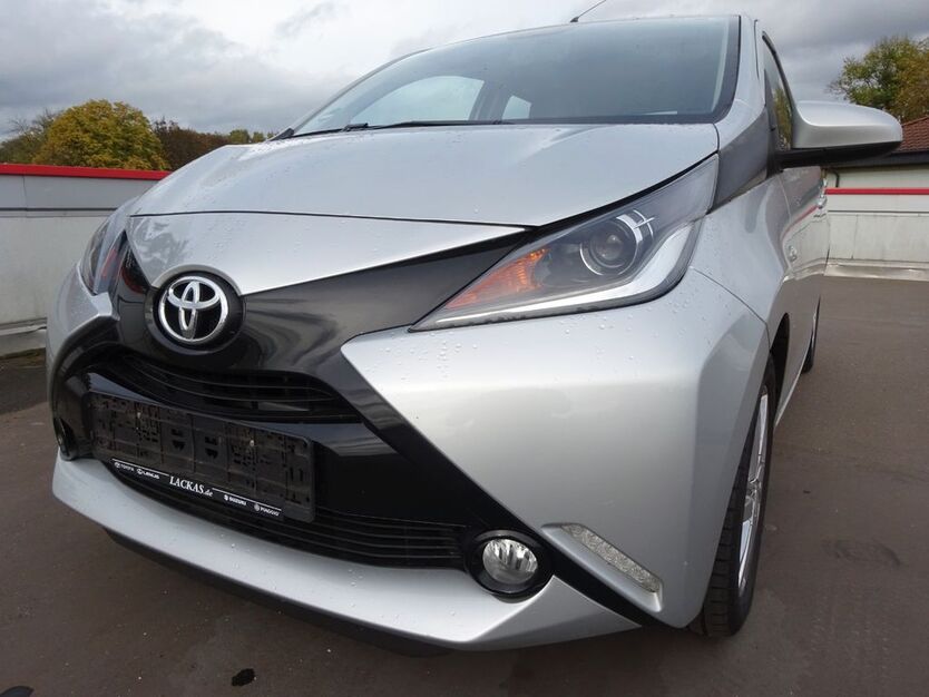 Toyota Aygo (X) 61.000 km 7.590 € Solingen 42719