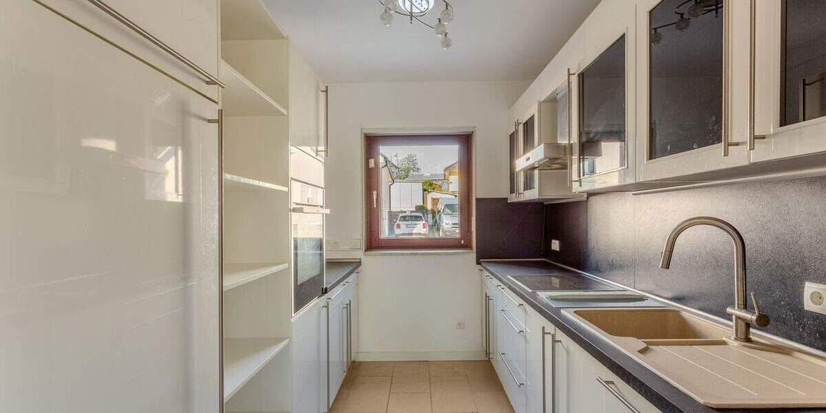 Reihenmittelhaus Köln Eil - 6 Zimmer, 170 m&sup2;, 495.000&euro; | Angebot:25385429