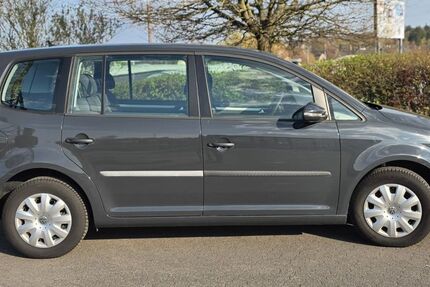 VW Touran 59.683 km 11.000 &euro; Bonn 53123
