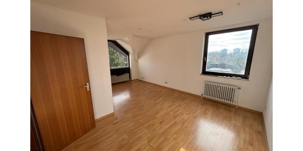 Dachgeschoßwohnung Rösrath - 2 Zimmer, 62 m&sup2;, 670&euro; | Angebot:24757138