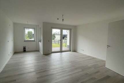 Wohnung Köln Lind - 2 Zimmer, 81 m&sup2;, 1.325&euro; | Angebot:25382854