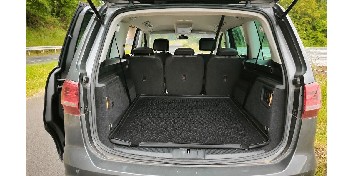 VW Sharan 131.000 km 17.400 &euro; Bornheim 53332