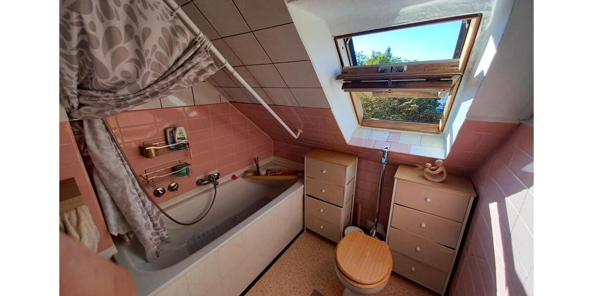 Dachgeschoßwohnung Köln Rodenkirchen - 1 Zimmer, 33 m&sup2;, 780&euro; | Angebot:27598045