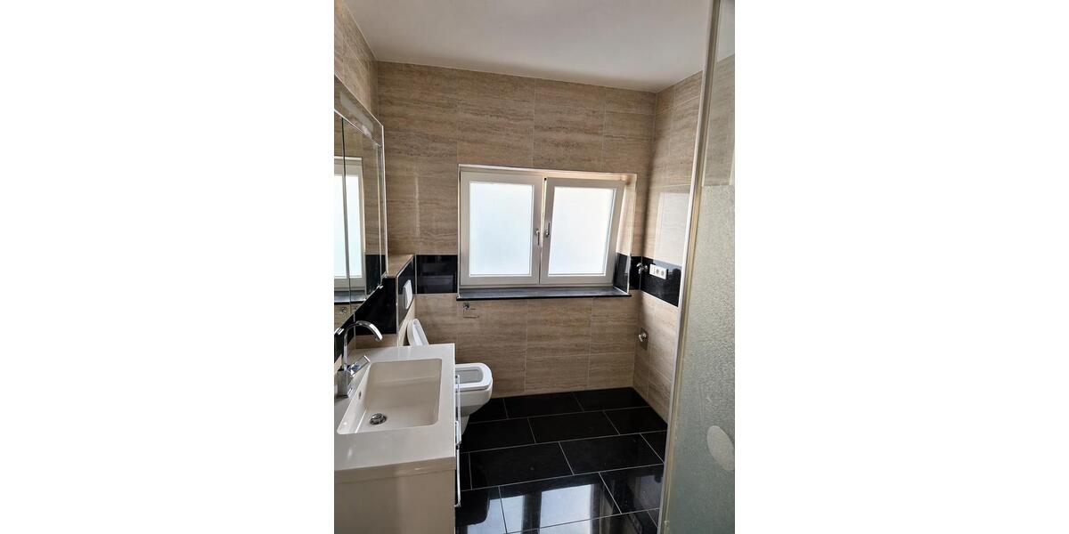 Dachgeschoßwohnung Köln Kalk - 3 Zimmer, 93 m&sup2;, 1.550&euro; | Angebot:26256388