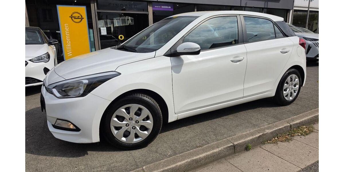 Hyundai i20 57.206 km 7.900 &euro; Brühl 50321