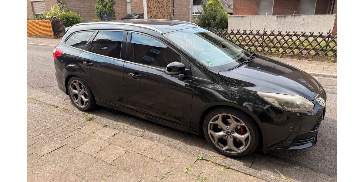 Ford Focus 150.000 km 9.490 &euro; Kerpen 50170