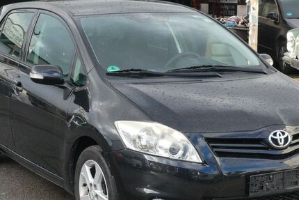 Toyota Auris 156.000 km 4.799 &euro; Leverkusen 51379