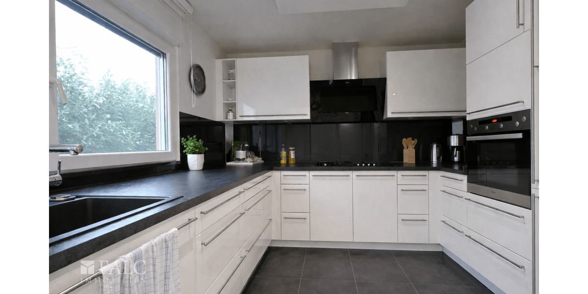 Einfamilienhaus Köln Esch/Auweiler - 8 Zimmer, 288 m&sup2;, 1.099.000&euro; | Angebot:24874472