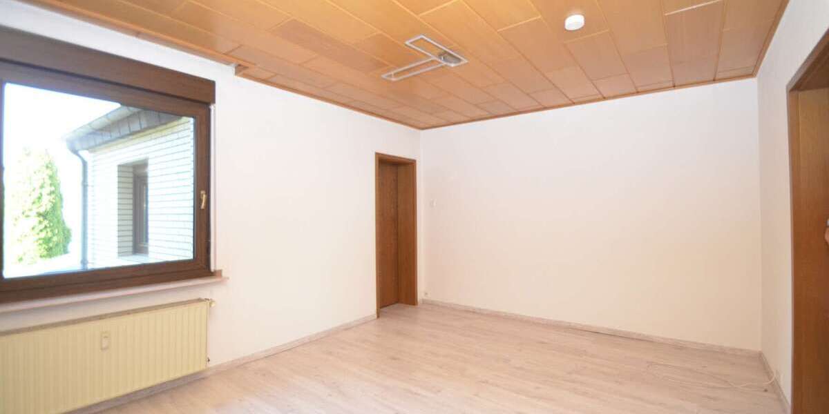 Etagenwohnung Brühl - 3 Zimmer, 65 m&sup2;, 600&euro; | Angebot:26300185