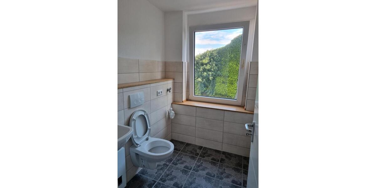 Terrassenwohnung Solingen Wald - 2.5 Zimmer, 73 m&sup2;, 750&euro; | Angebot:26254900