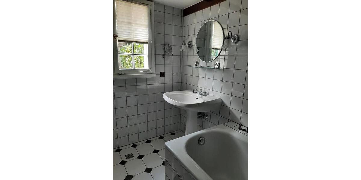 Einfamilienhaus Solingen Ohligs - 4 Zimmer, 110 m&sup2;, 1.410&euro; | Angebot:24563270