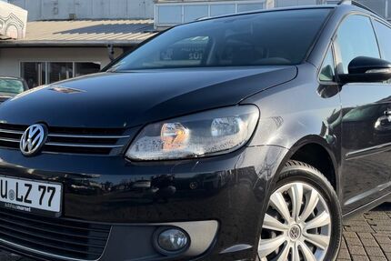 VW Touran 300.208 km 5.699 &euro; Lohmar 53797