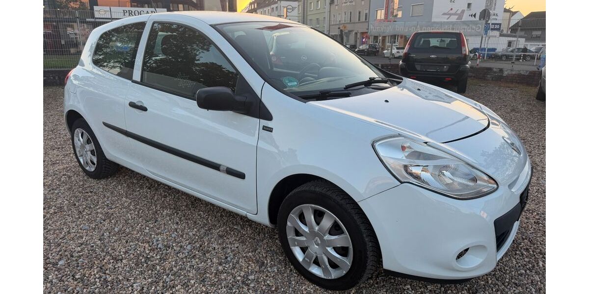 Renault Clio 174.600 km 1.950 &euro; Leverkusen 51371
