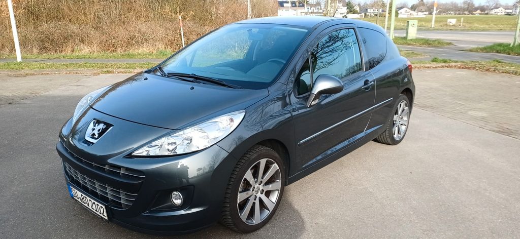 Peugeot 207 116.000 km 3.600 &euro; Alfter 53347