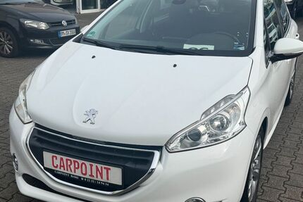 Peugeot 208 110.800 km 9.450 € Brühl 50321