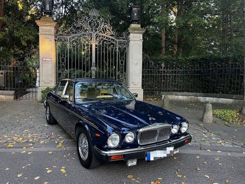 Jaguar Daimler 130.047 km 19.800 € Köln 50679