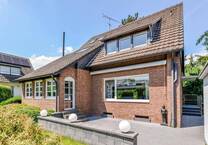 Freihstehendes Einfamilienhaus in Sackgasse * Anbau mit Kamin * Garten * Garage * 227 m² WohnNutzfläche * Einbauküche