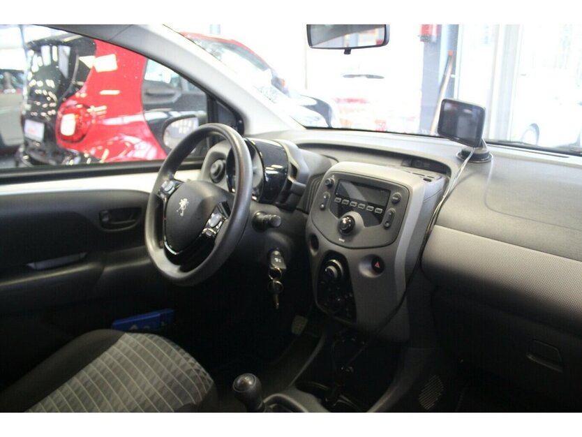 Peugeot 108 VTi 72 Active 15.505 km 10.480 € Euskirchen 53881