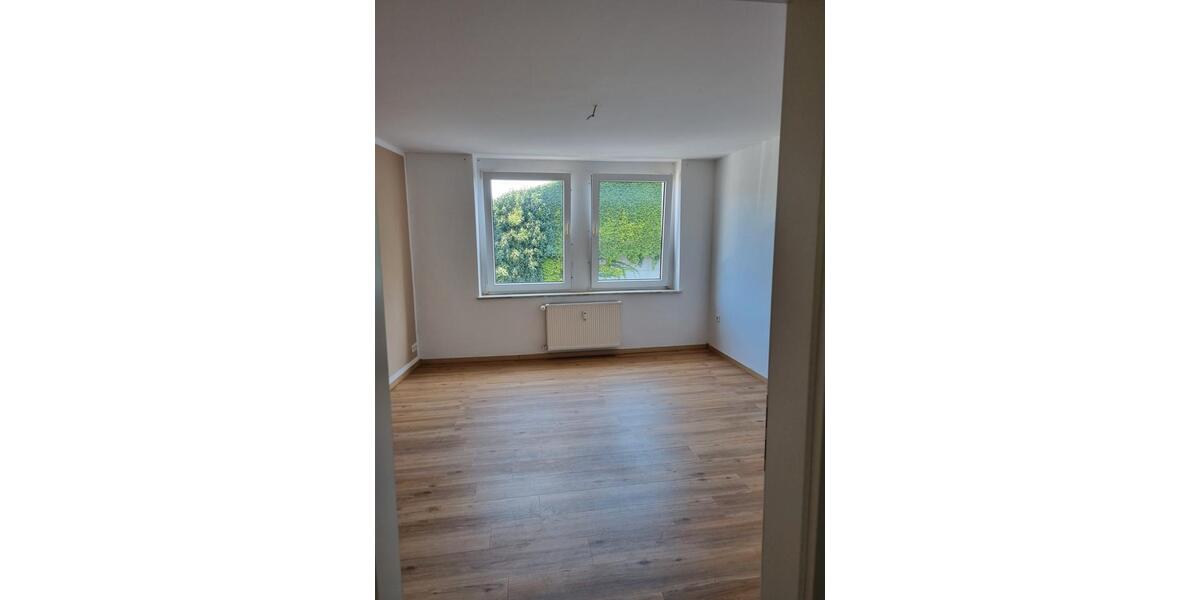Terrassenwohnung Solingen Wald - 2.5 Zimmer, 73 m&sup2;, 750&euro; | Angebot:26254900