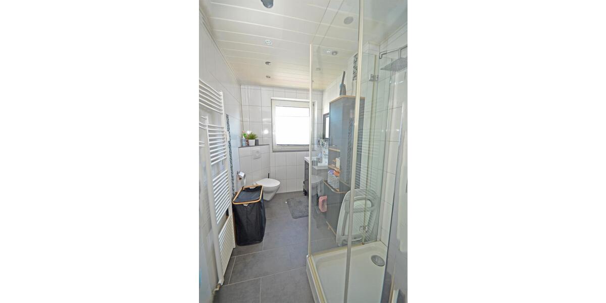 Etagenwohnung Brühl - 3 Zimmer, 70 m&sup2;, 760&euro; | Angebot:25416414