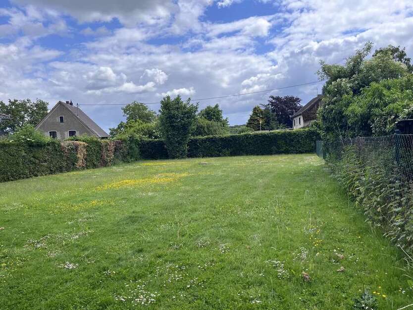 Grundstück zu verkaufen in Hennef (Sieg) 325.000 € 858 m²