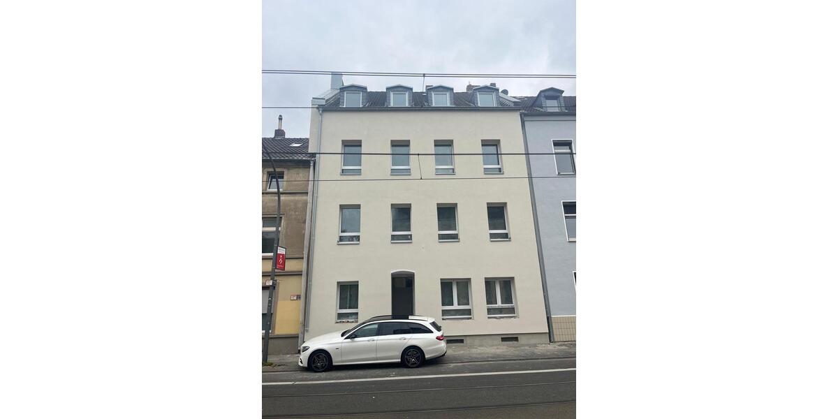 Mehrfamilienhaus Köln-Mülheim Kernsaniert • 8 Wohneinheiten 16 zimmer