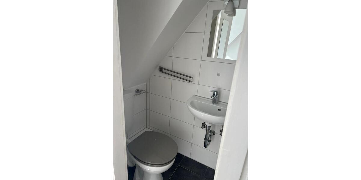 Etagenwohnung Bonn Beuel-Mitte - 1 Zimmer, 17 m&sup2;, 360&euro; | Angebot:25218152