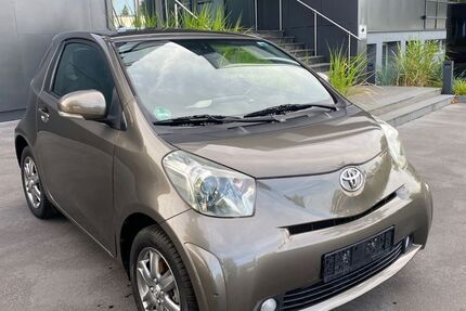 Toyota IQ 120.000 km 4.990 &euro; Köln 50739