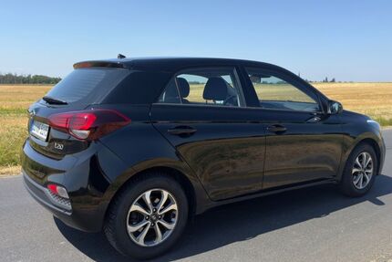 Hyundai i20 95.892 km 10.100 &euro; Neunkirchen Seelscheid 53819