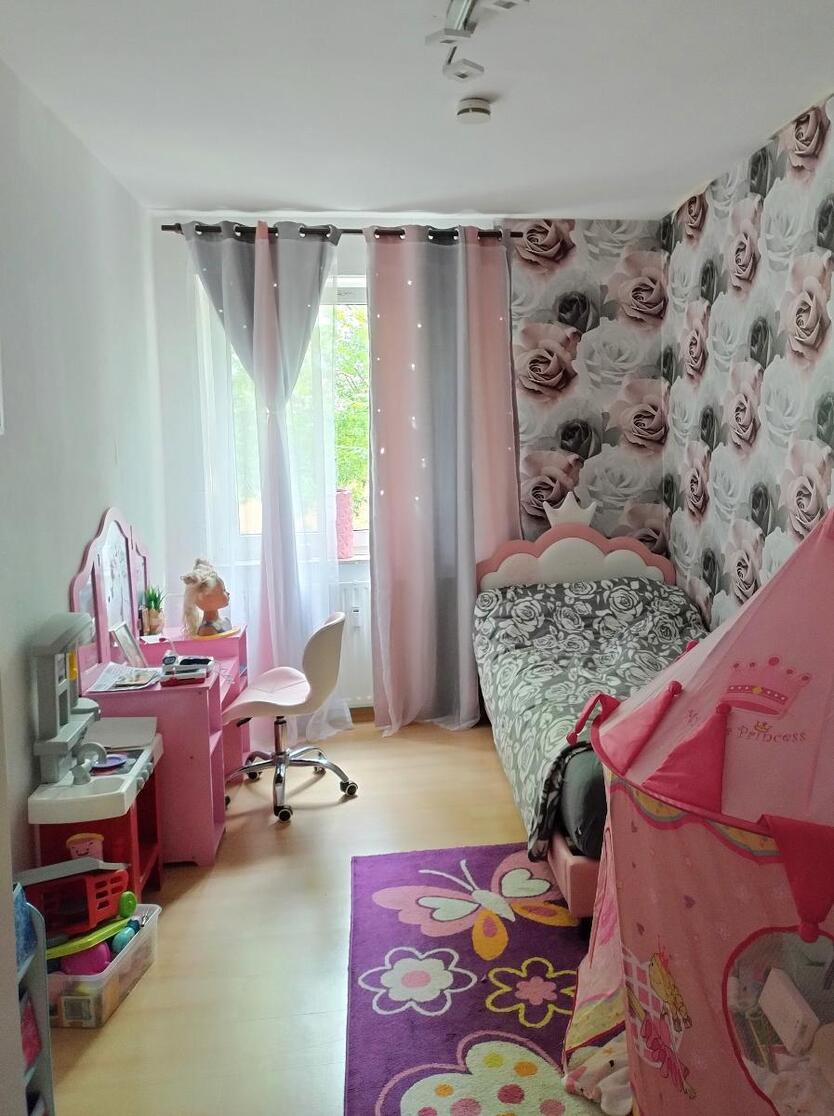 Großzügige 6-Zimmer Wohnung mit Balkon und Gartenmitbenutzung, ruhige und grüne Wohnlage, kleine Eigentümergemeinschaft 6 zimmer