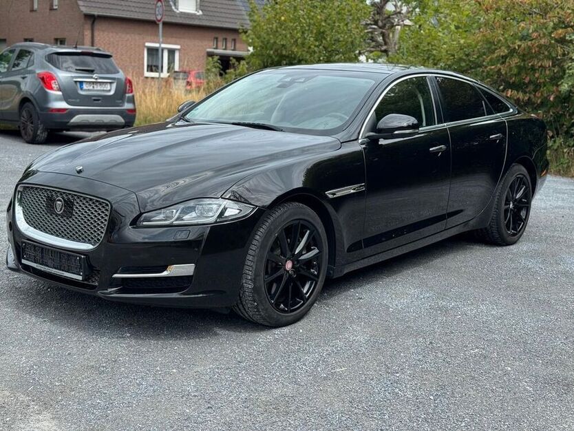 XJ