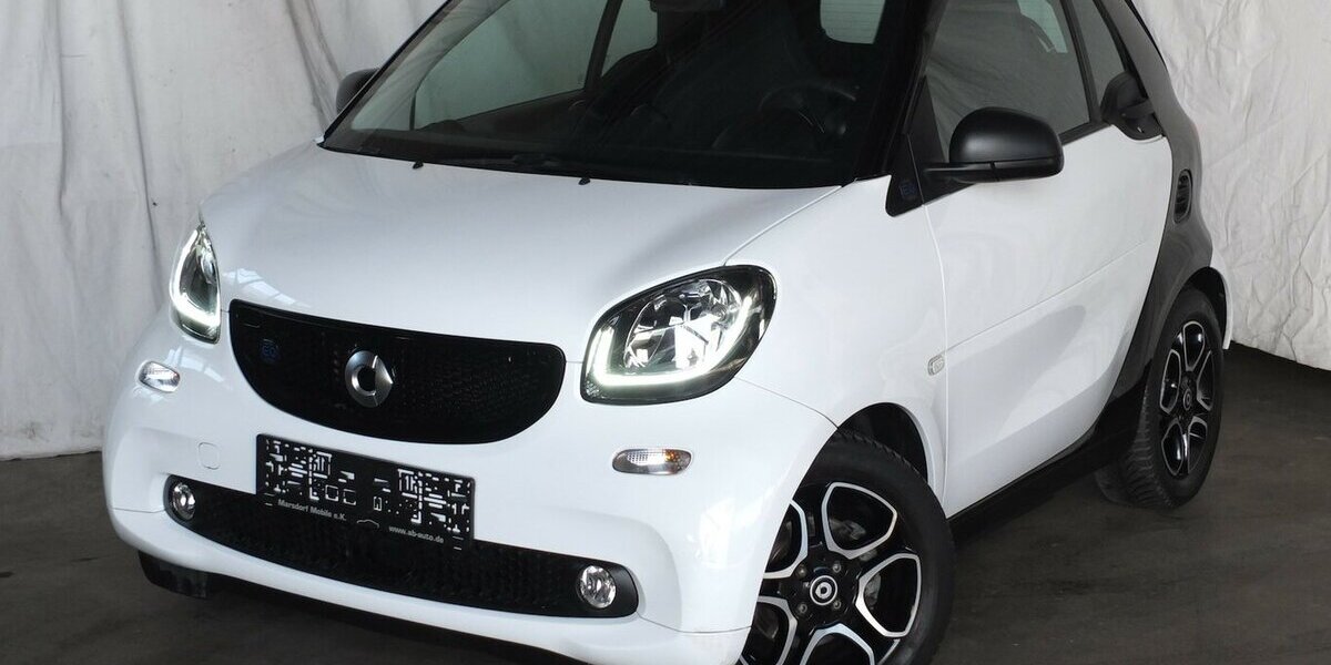 Smart ForTwo electric drive EQ PASSION KLIMAAUTOM SITZHE 35.255 km 10.450 &euro; Köln 50858